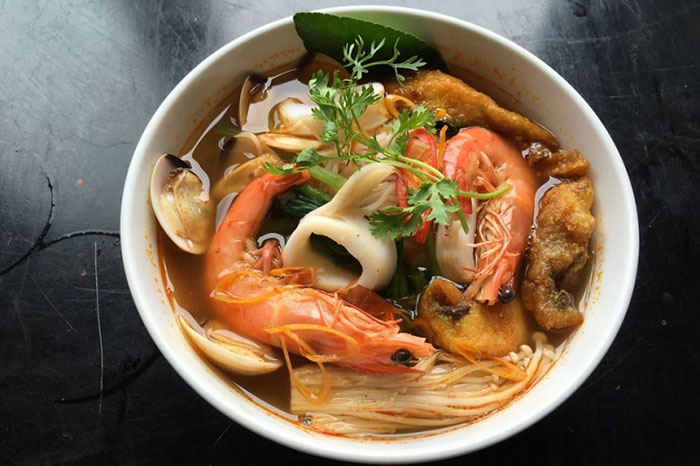 best Vietnamese soups bun thai hai san